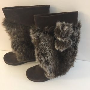 Report Ellie Furry Pom-Pom Boots- Ladies Size 7
